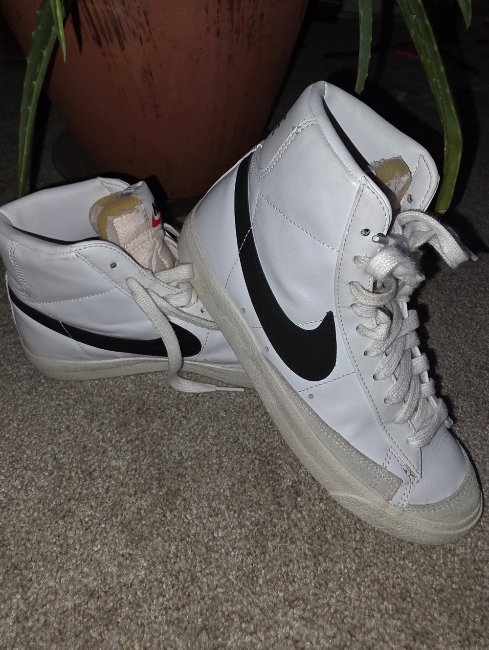 Nike Mid 77 Blazer High Top Sneakers White size 7